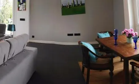 Casa Con Jardin Cerca De La Playa
